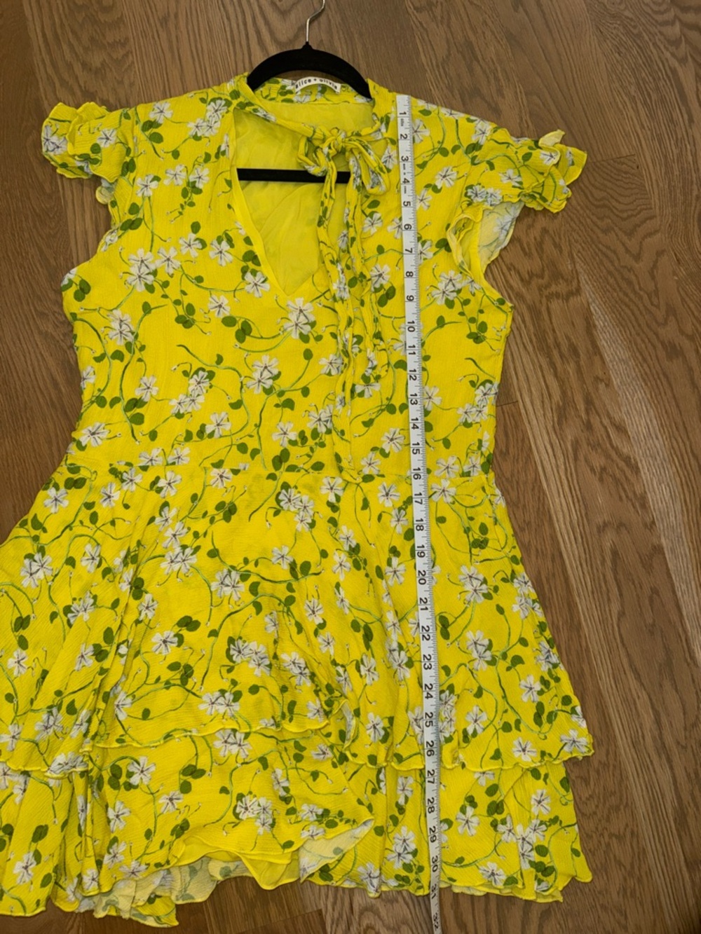 Alice + Olivia Moore Floral Tie-Neck Tunic Dress - Picture 8 of 8